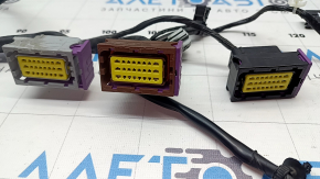 Tesla Model X 16-21 driver's seat wiring has a broken connector