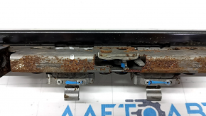 2nd row rear left outer seat guide, corrosion, Toyota Sienna 21-25