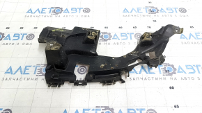 Left exhaust tip bracket for Mercedes C-class W205 300/350e/350h/400 19-21