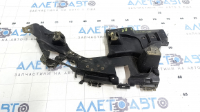 Right exhaust tip bracket for Mercedes C-class W205 300/350e/350h/400 19-21