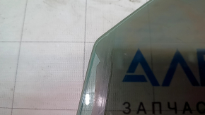 Tesla Model 3 18-20 front right door glass, tint swelling, scratch