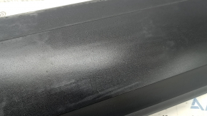 Lower front left door trim panel for VW Atlas 18-25, structure, scratches