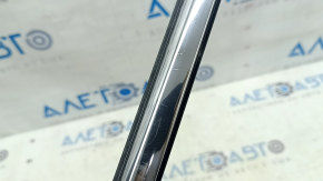 Molding door-glass center rear right VW Atlas 18-25 chrome, scratches