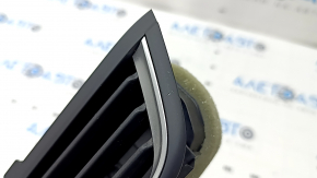 VW Atlas 24-25 black and chrome center front air vent, scratched