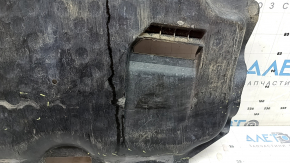 The front engine guard of the Mercedes C-class W205 15-21 AWD is worn and has cracks.
