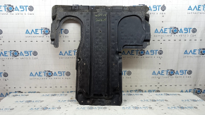 The rear engine guard of the Mercedes C-class W205 300 19-21 AWD is worn, there are cracks, but there are no fragments.