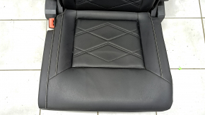 Rear row of seats left 3rd row VW Atlas 24-25 leather black white stitching, SE, for cleaning