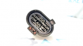 A chip for the diffuser radiator shroud of a VW Atlas 18-25 2.0T.