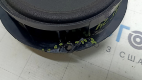 VW Atlas 18-25 rear right door speaker with cracks in the mountings