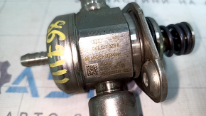 The high-pressure fuel pump (HPFP) for the Audi A4 B9 17-25 2.0T has a broken connector.