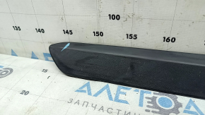 Kia Niro 17-22 center rear right door molding, scratches, nicks