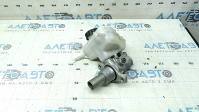 Mercedes C-class W205 19-21 brake master cylinder with reservoir and cover