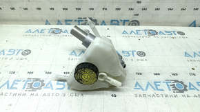 Mercedes C-class W205 19-21 brake master cylinder with reservoir and cover
