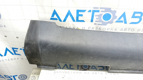 Left threshold of Kia Niro 17-22 HEV, PHEV structure, broken fasteners, scratches