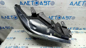 Mazda CX-5 22-25 right front headlight is worn and sandy