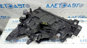 Mazda CX-5 22-25 right front headlight is worn and sandy
