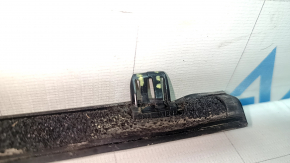Mazda CX-5 17-24" door-glass molding, chrome, scratches, crack in the mount