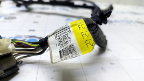 Lincoln MKX 16-18 passenger seat wiring small