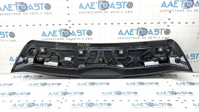 The trunk spoiler of the BMW X3 G01 18-21 assembly has burned out the lower part.