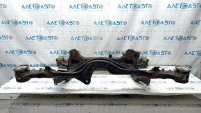 The rear subframe of the Audi Q5 80A 18-24 is rusty.