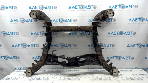 The rear subframe of the Audi Q5 80A 18-24 is rusty.