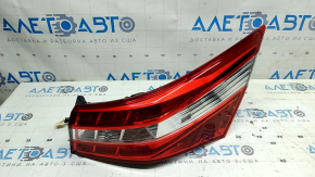 Toyota Avalon 13-15 right outer fender light scratches