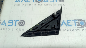 Lincoln MKC 15-19 front right fender triangle plug, seal damaged