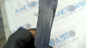 Lincoln MKC 15-19 front right fender triangle plug, seal damaged
