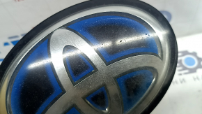 Toyota Camry v70 18-20 hybrid radiator grill emblem under radar, sand, worn