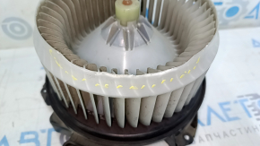 The heater fan motor of a Toyota Avalon 13-18 has a broken fan edge.
