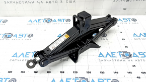 Mazda CX-50 23-25 jack