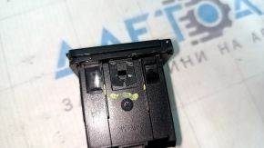 Mercedes GLC 16-22 center console socket broken fasteners