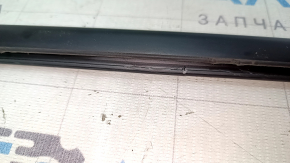 Door-glass molding, center rear right, Honda Accord 23-24, black, fasteners peeled off, edge broken