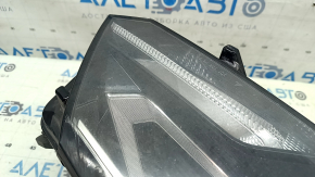 Right front headlight VW Passat B8 16-19 USA halogen, polished, spider web