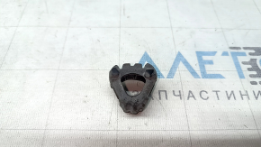 Right radiator bracket mounting bushing for Mercedes GLC 300/350e/43 16-22 tires