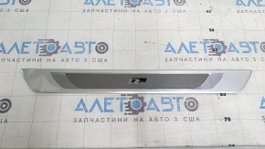 Outer front right door sill plate for VW Passat b8 16-19 USA R-Line, scratches, dented