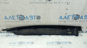 Left hood-wing seal for Lexus ES300h ES350 13-18 crack in fastener