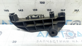 The right rear bumper mount under the light of the Lexus ES300h ES350 13-18 is cracked.