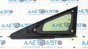 Front right window glass, Toyota Prius 30, 10-15 scratches on glass, bump