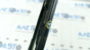 Front right window glass, Toyota Prius 30, 10-15 scratches on glass, bump