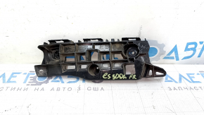 The front bumper mount, right, for a Lexus ES300h ES350 13-18, has a broken latch.