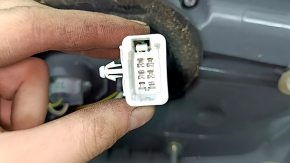 Left headlight for Toyota Prius 30 13-15 rest, scratches, crack in mount