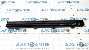The rear right door curtain of the Volvo XC90 16-24 is black and has come unglued.