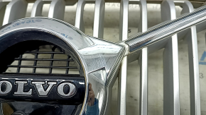 Volvo XC90 16-19 grille with gray badge, chrome frame, under the camera, sand, chrome trim