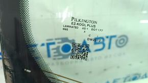 Jeep Cherokee KL 19 Heated Windshield, Pilkington, Sand
