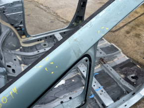 Front left quarter panel of Toyota Prius 30 10-15 on the body, green
