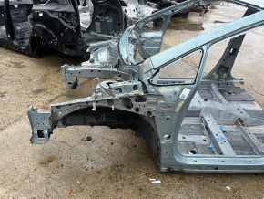 Front left quarter panel of Toyota Prius 30 10-15 on the body, green