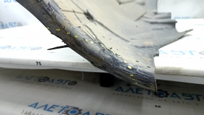 Volvo XC90 16-23 front right fender liner with tears