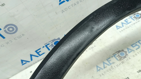 Front right fender arch trim for VW Tiguan 22-24 (structure, scratches)