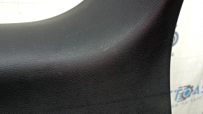 The lower trim of the Ford Edge 15-24 trunk door is black, under the electric cover, scratches, a broken guide, the plastic has turned white.